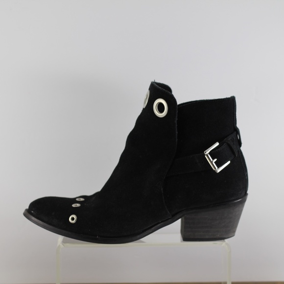 l'intervalle, Beautiful, Black, Suede Booties w/silver grommets - Made in Spain - Picture 7 of 16
